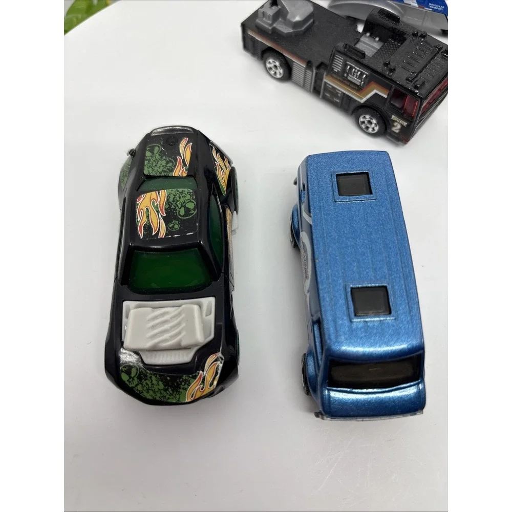 Mixed Lot of 10 Cars Hot Wheels Maisto Mattel From The 2000s Airplane‎ Race Cars